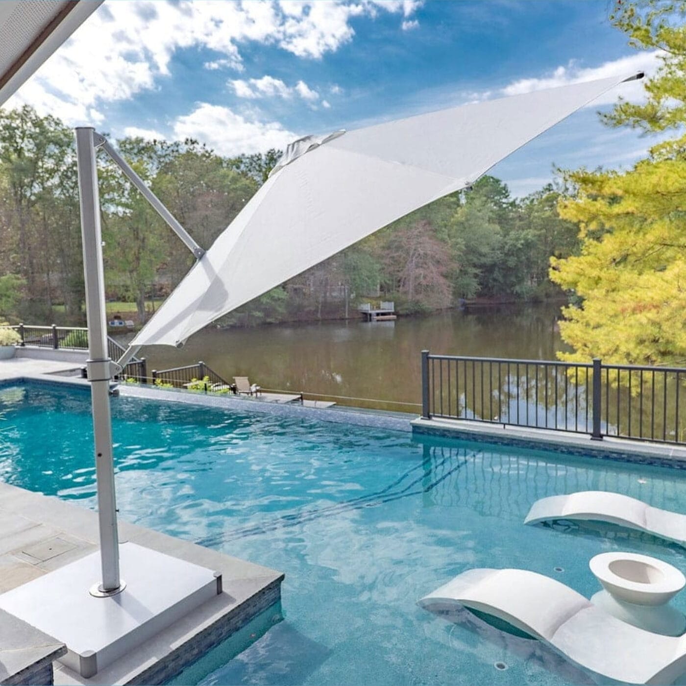 Nova/Eclipse Large Freestanding Base