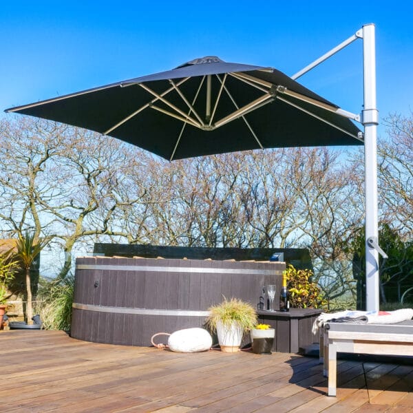 2.8m Cantilever Parasol - Aurora