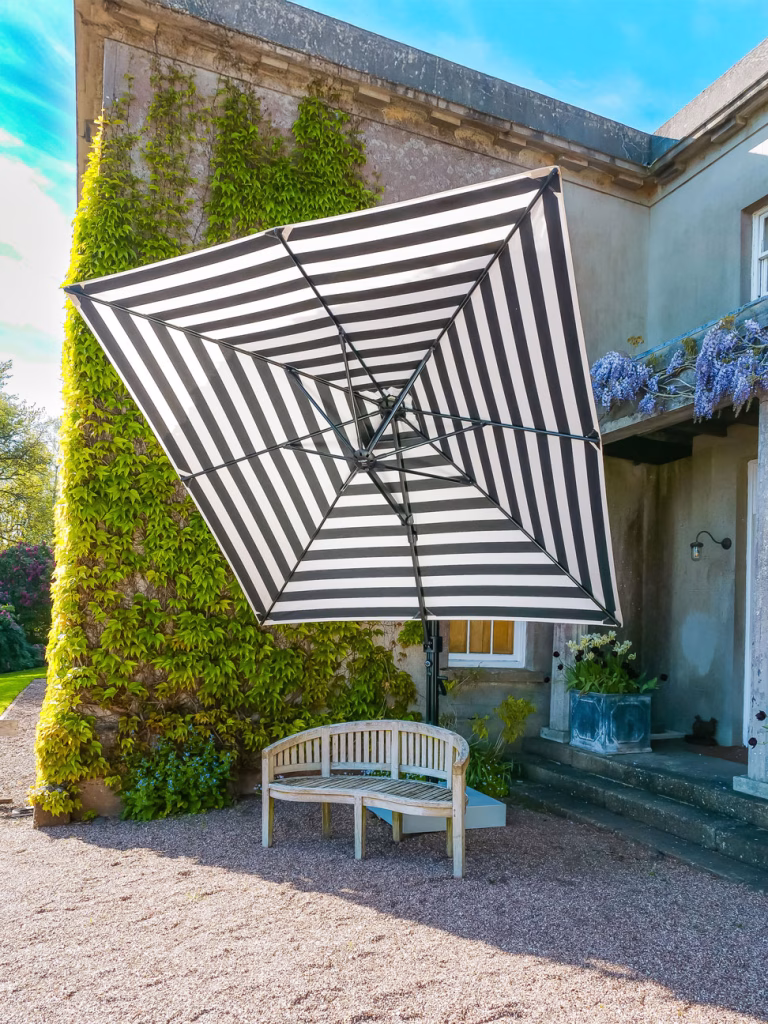 3m Square Cantilever Parasol - Eclipse