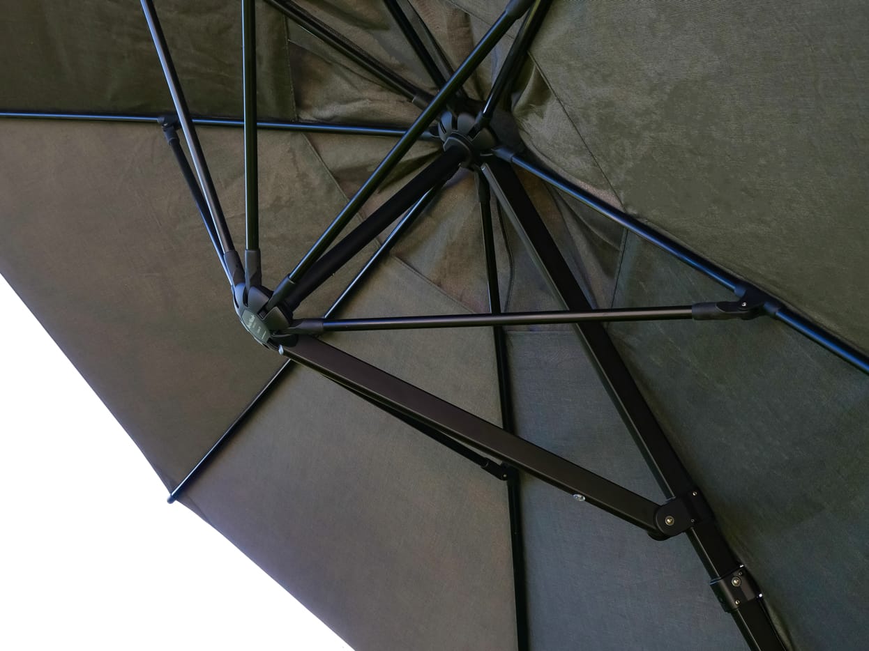 4m Octagonol Cantilever Parasol - Eclipse