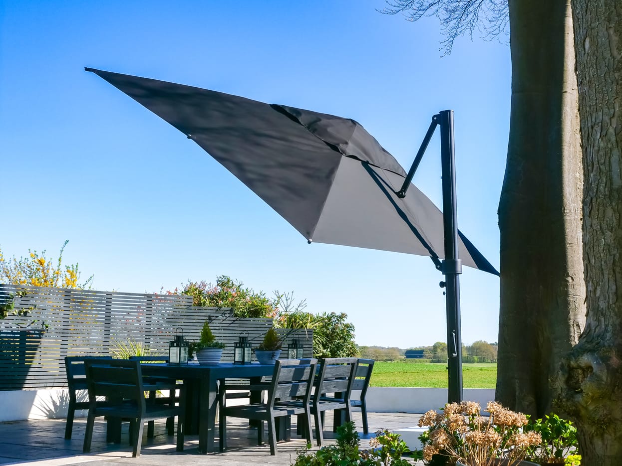 4m x 3m Rectangular Cantilever Parasol - Eclipse