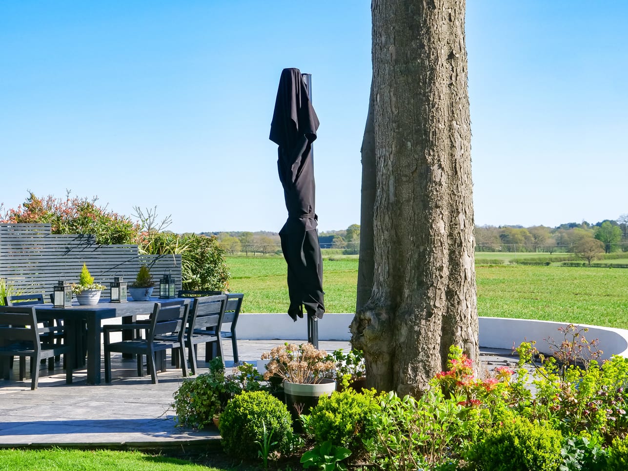 4m x 3m Rectangular Cantilever Parasol - Eclipse