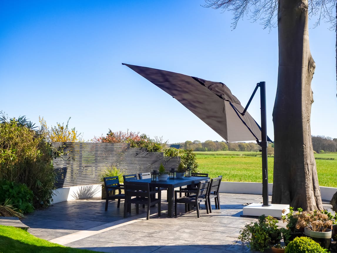 4m x 3m Rectangular Cantilever Parasol - Eclipse