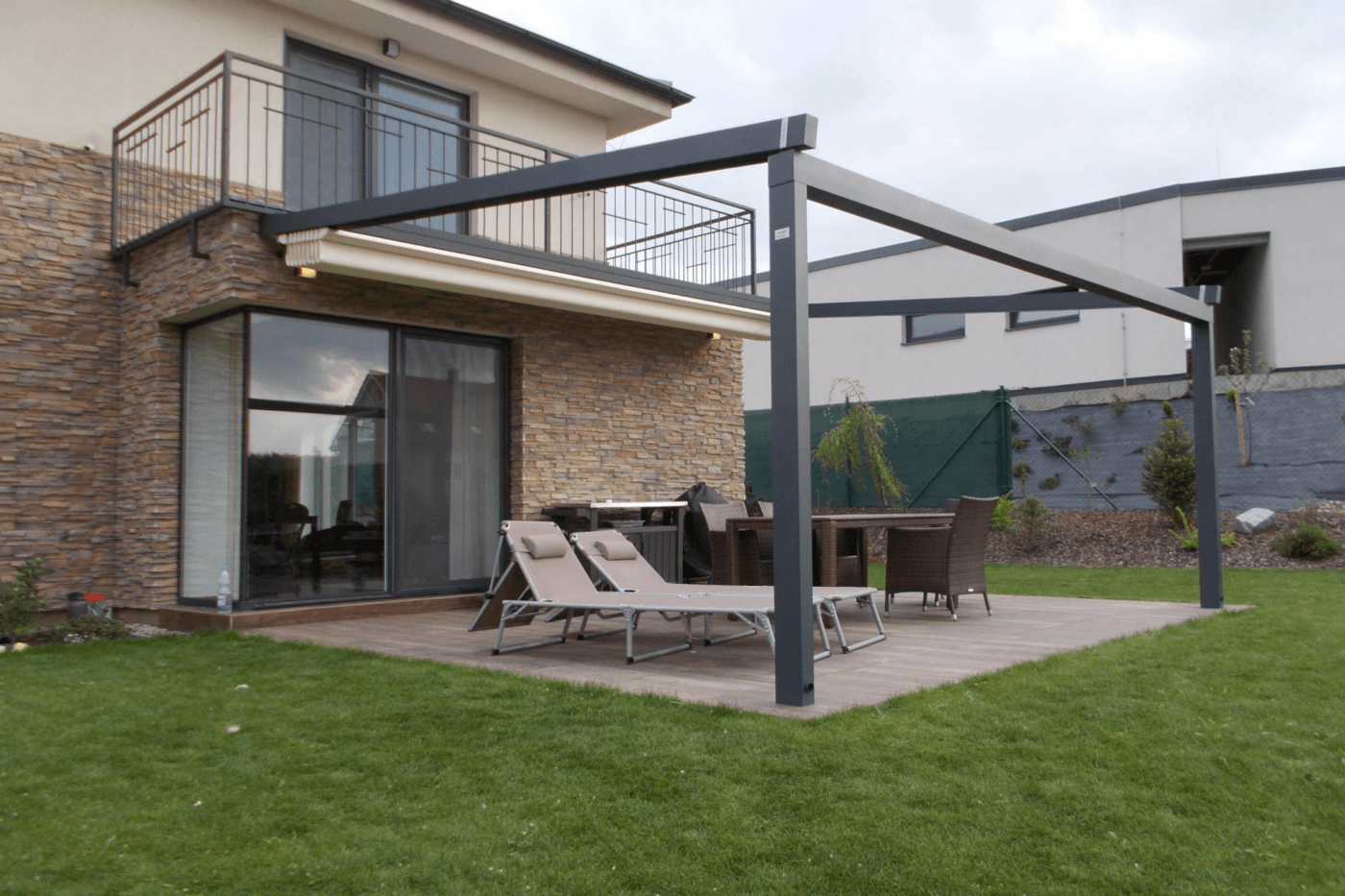 4m x 4m Square Wall Mounted Elegancy Retractable Roof Pergola