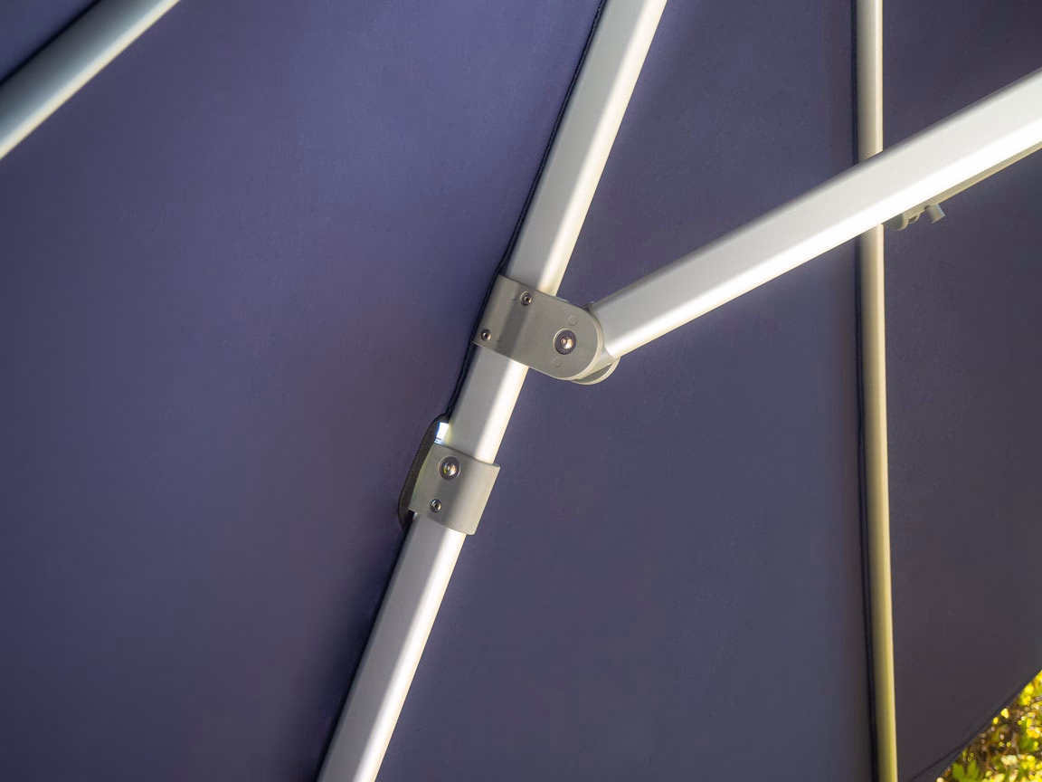 3.5m Octagonal Cantilever Parasol - Aurora