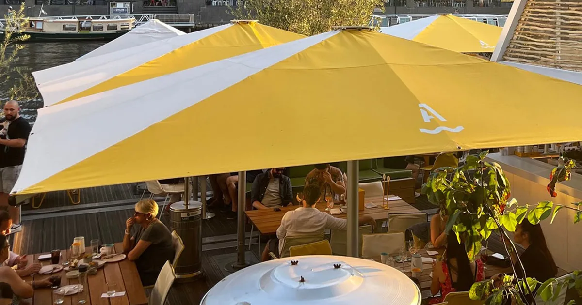 How to Make Your Outdoor Hospitality Space Comfortable Year-Round