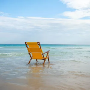 Oakwood-Deck-Chair-Beach-Shot Oakwood Premium Deckchair
